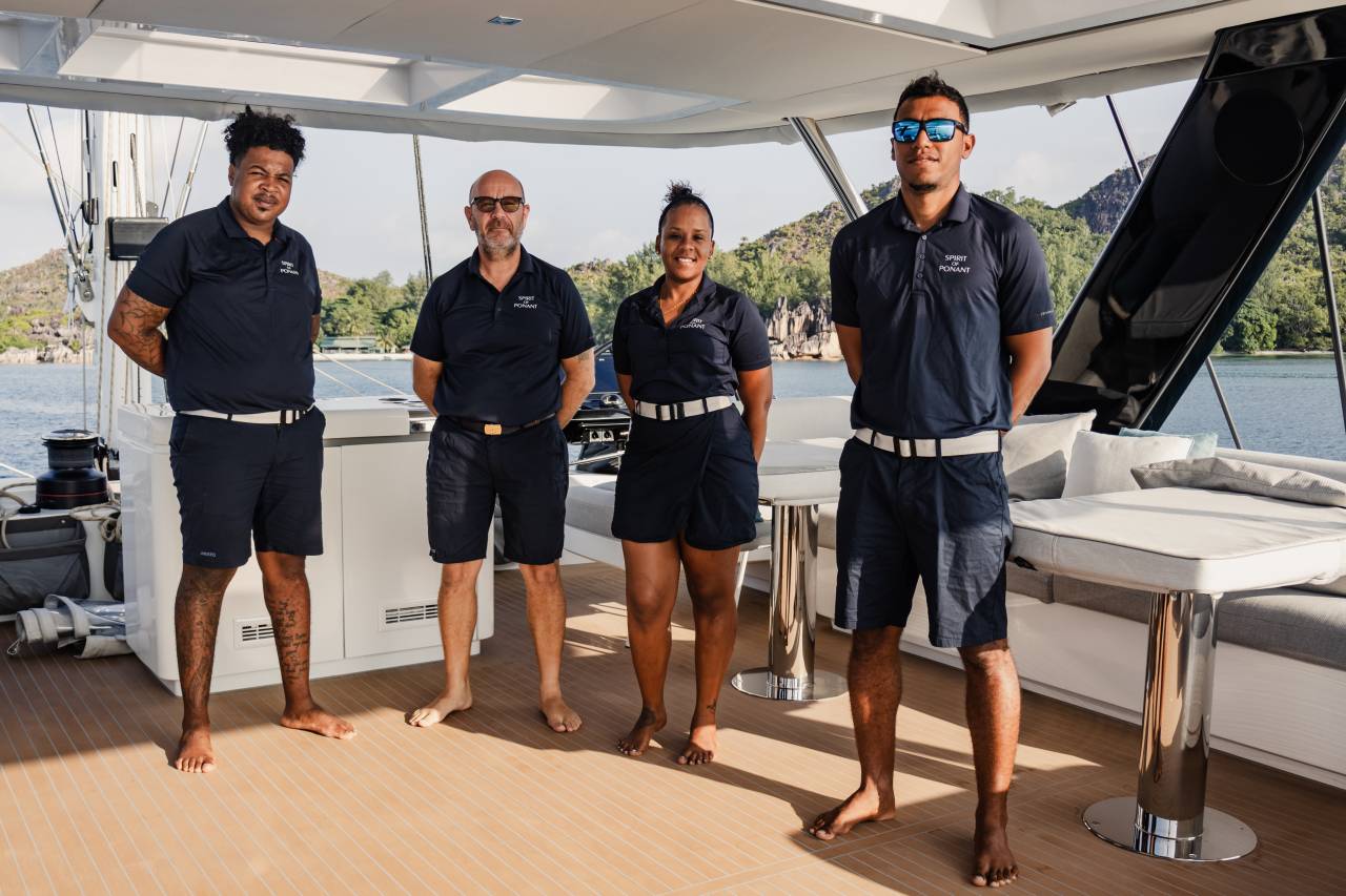 4 SOP Seychelles equipage HDPONANT PONANT Antoine Le Guen Aix Production